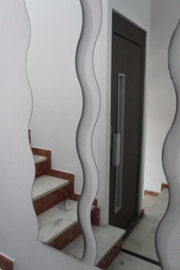 Hostal La Conilena Conil De La Frontera Luaran gambar