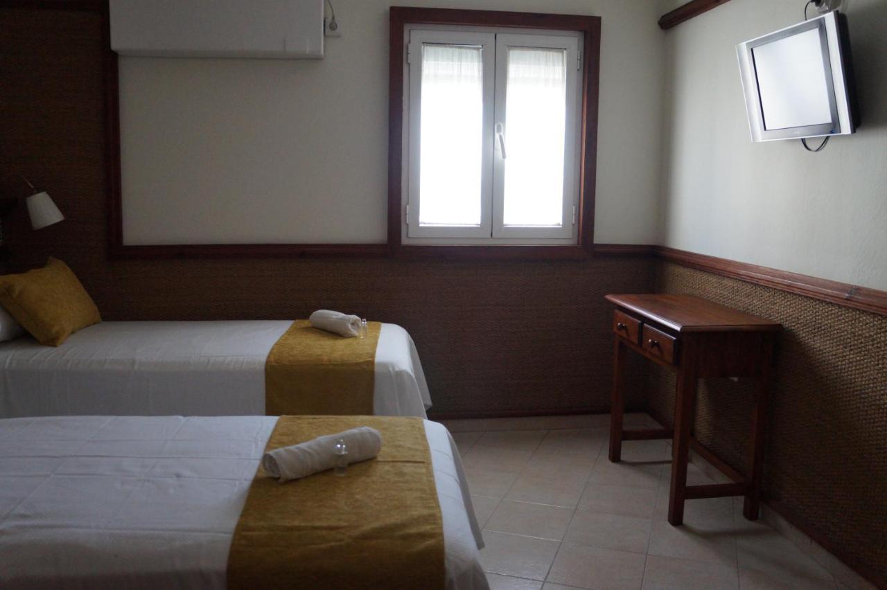Hostal La Conilena Conil De La Frontera Luaran gambar