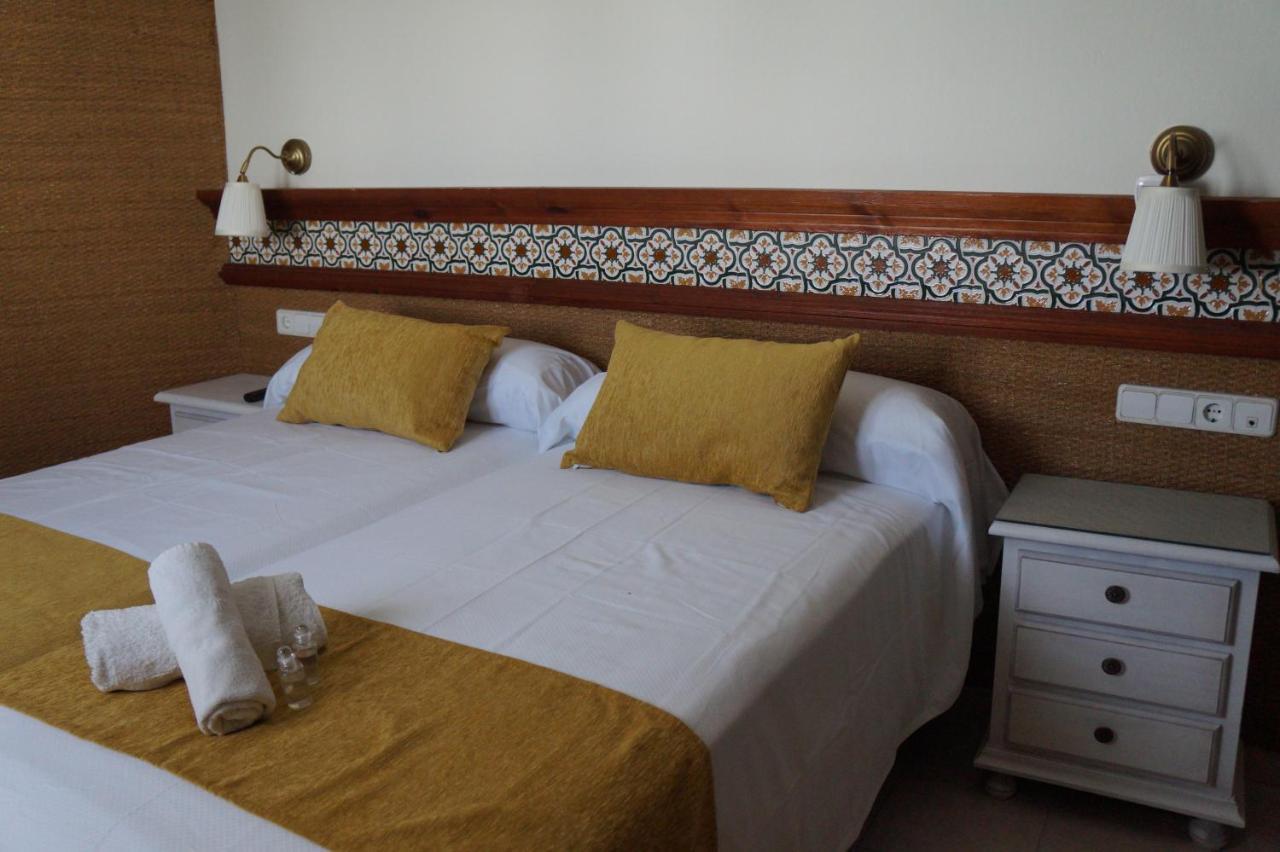 Hostal La Conilena Conil De La Frontera Luaran gambar