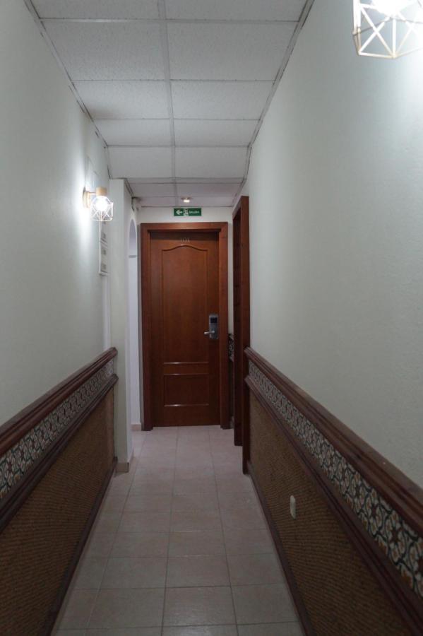 Hostal La Conilena Conil De La Frontera Luaran gambar