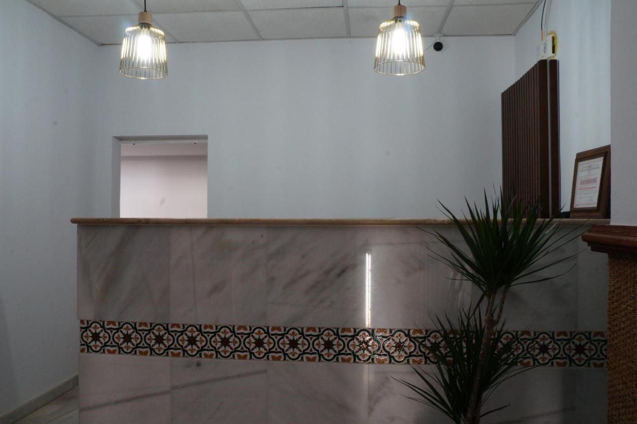 Hostal La Conilena Conil De La Frontera Luaran gambar