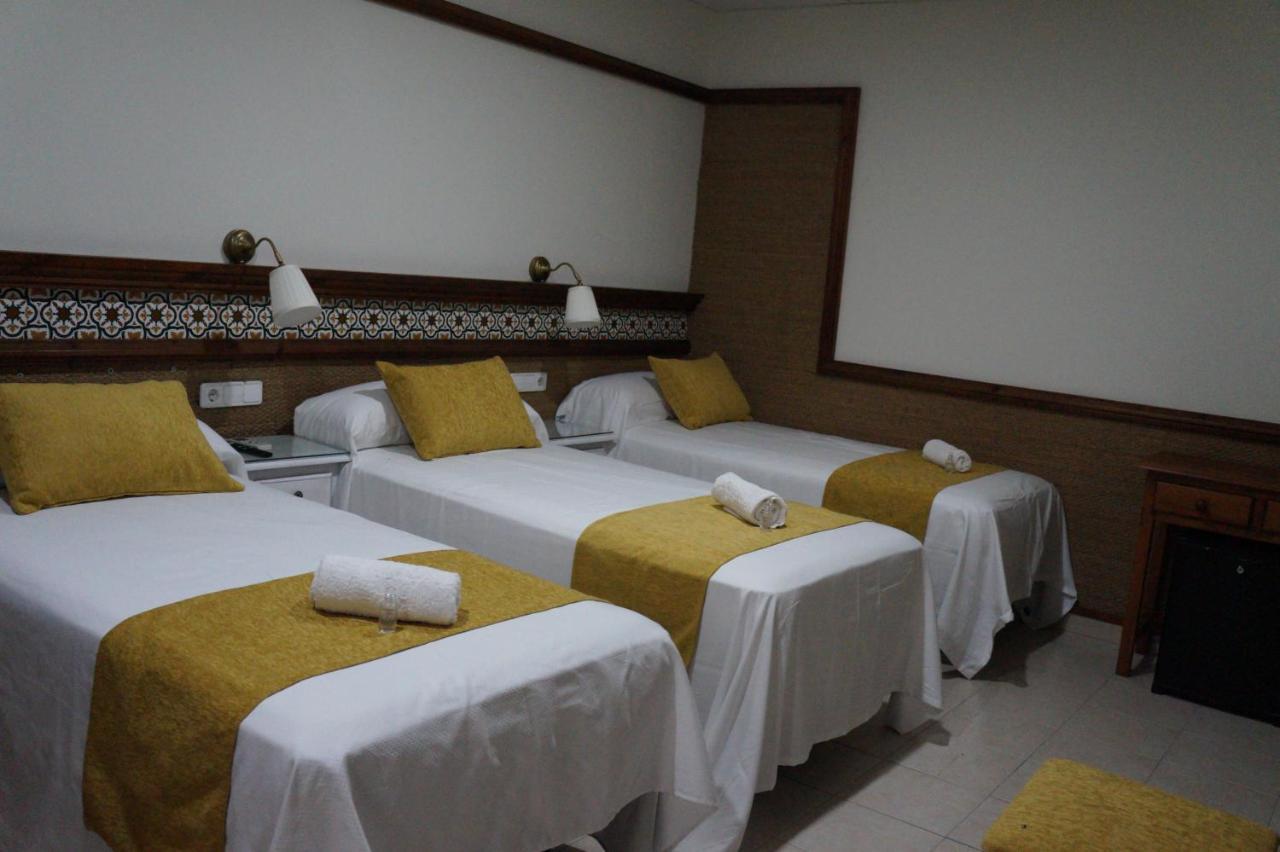 Hostal La Conilena Conil De La Frontera Luaran gambar